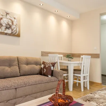 Apartman Lucky Lux 1 I 2 *